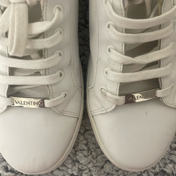 Valentino White/Pink Sneakers with Snake Skin detailing by Mario Valentino - Picture 5 of 16